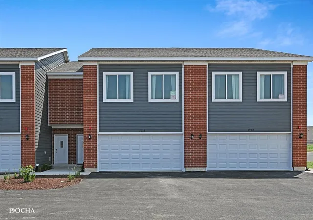 Homes for sale in Yorkville, IL | 1237 Gillespie Ln, Yorkville, IL 60560 | MLS# 12691438