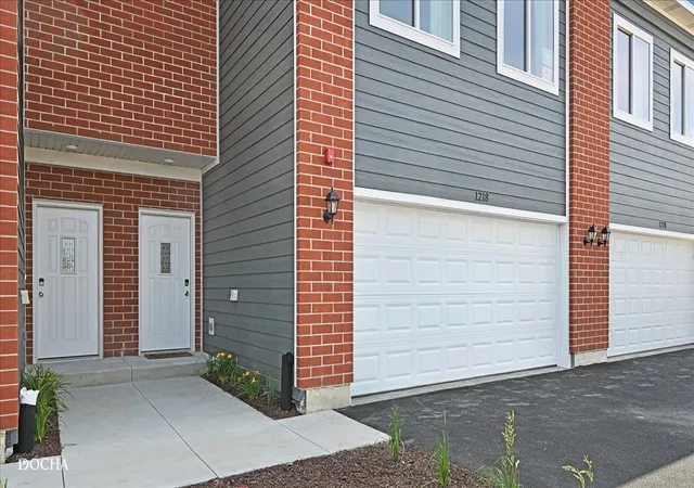 Homes for sale in Yorkville, IL | 1237 Gillespie Ln, Yorkville, IL 60560 | MLS# 12691438