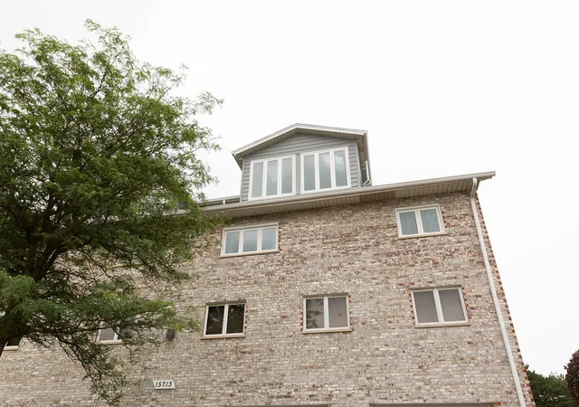 Homes for sale in Orland Park, IL | 15713 Old Orchard Ct #2S, Orland Park, IL 60462 | MLS# 12691441