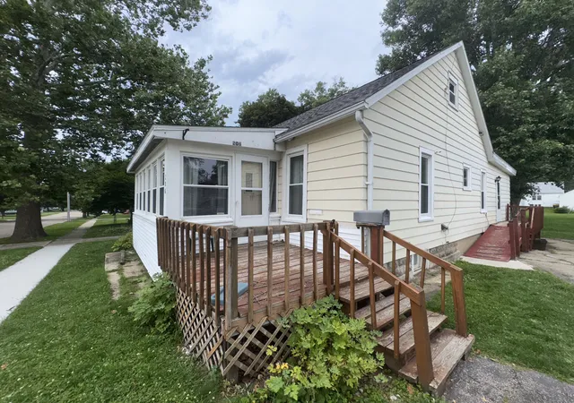 Homes for sale in Mount Morris, IL | 206 W Main St, Mount Morris, IL 61054 | MLS# 12691447