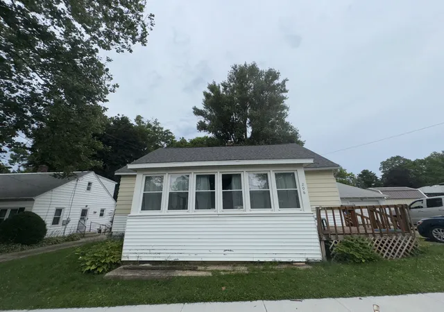 Homes for sale in Mount Morris, IL | 206 W Main St, Mount Morris, IL 61054 | MLS# 12691447