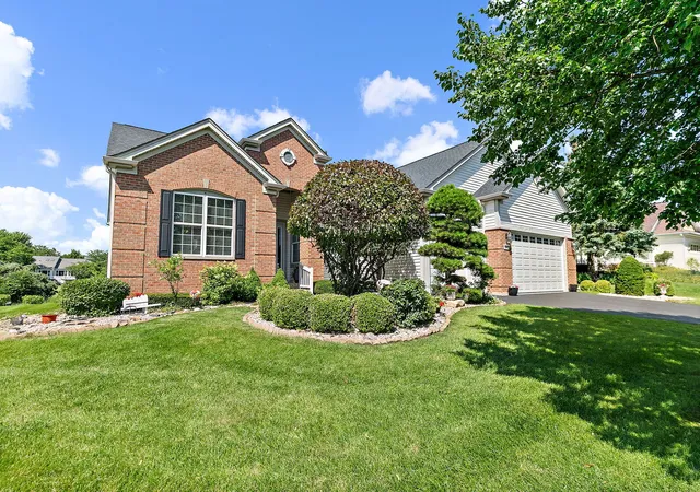 Homes for sale in Huntley, IL | 12552 Pheasant Ridge Dr, Huntley, IL 60142 | MLS# 12691456