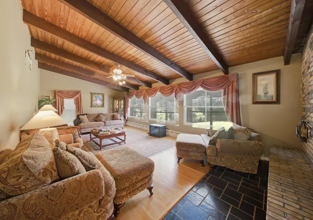 4th image of 15287 W Apple Orchard Ln, Lincolnshire, IL 60069 | MLS# 12691486