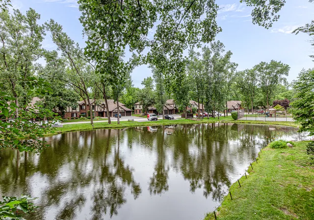 Homes for sale in Palos Hills, IL | 8127 Chestnut Dr #58C, Palos Hills, IL 60465 | MLS# 12691494