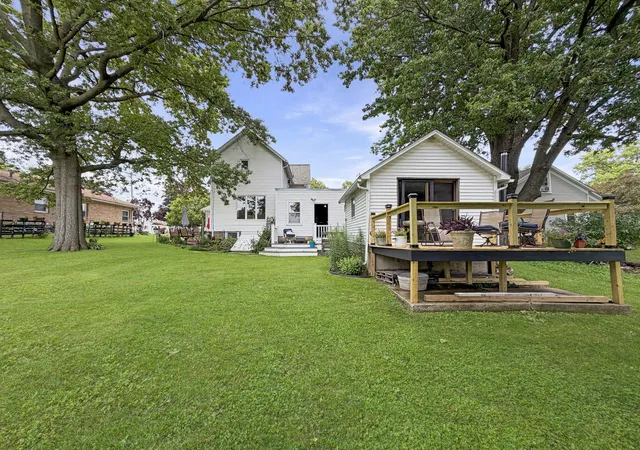 Homes for sale in Lanark, IL | 204 W Pearl St, Lanark, IL 61046 | MLS# 12691499