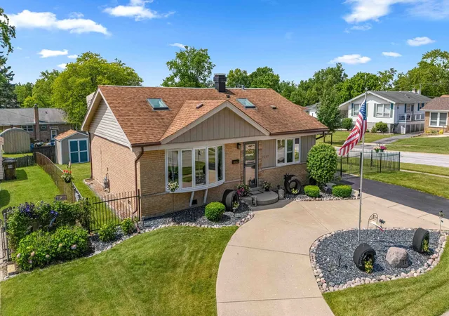 2nd image of 7297 173rd Pl, Tinley Park, IL 60477 | MLS# 12691500