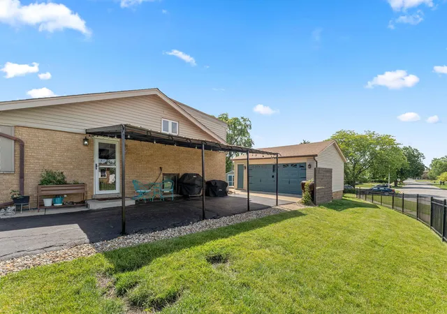 3rd image of 7297 173Rd Pl, Tinley Park, IL 60477 | MLS# 12691500