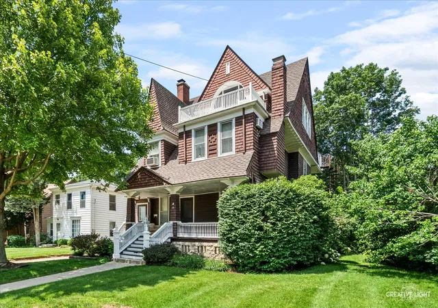 Homes for sale in Elgin, IL | 386 E Chicago St, Elgin, IL 60120 | MLS# 12691540