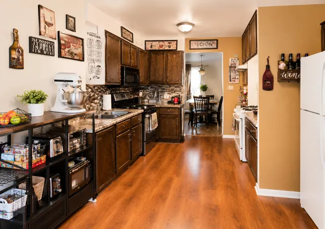 4th image of 885 White Oak Ln, University Park, IL 60484 | MLS# 12691611