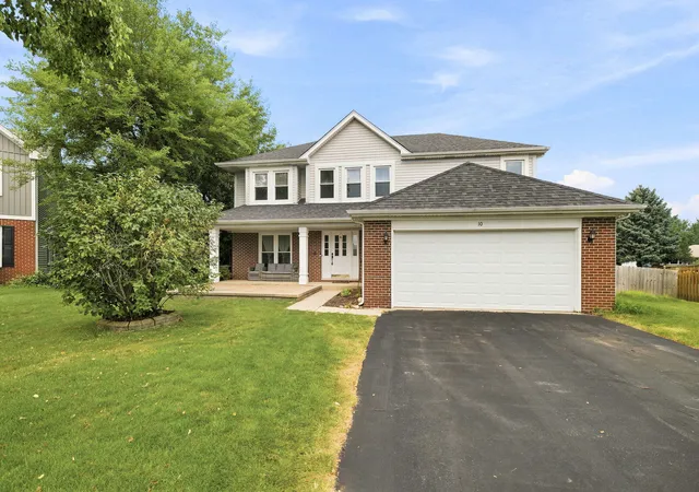 Photo 2 of Single family home for sale at 10 Timber Ml Ct, Bolingbrook, IL 60490 | MLS# 12691615 | Listing updated on 2026-09-03