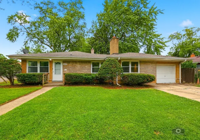 Homes for sale in South Holland, IL | 16112 University Ave, South Holland, IL 60473 | MLS# 12691618