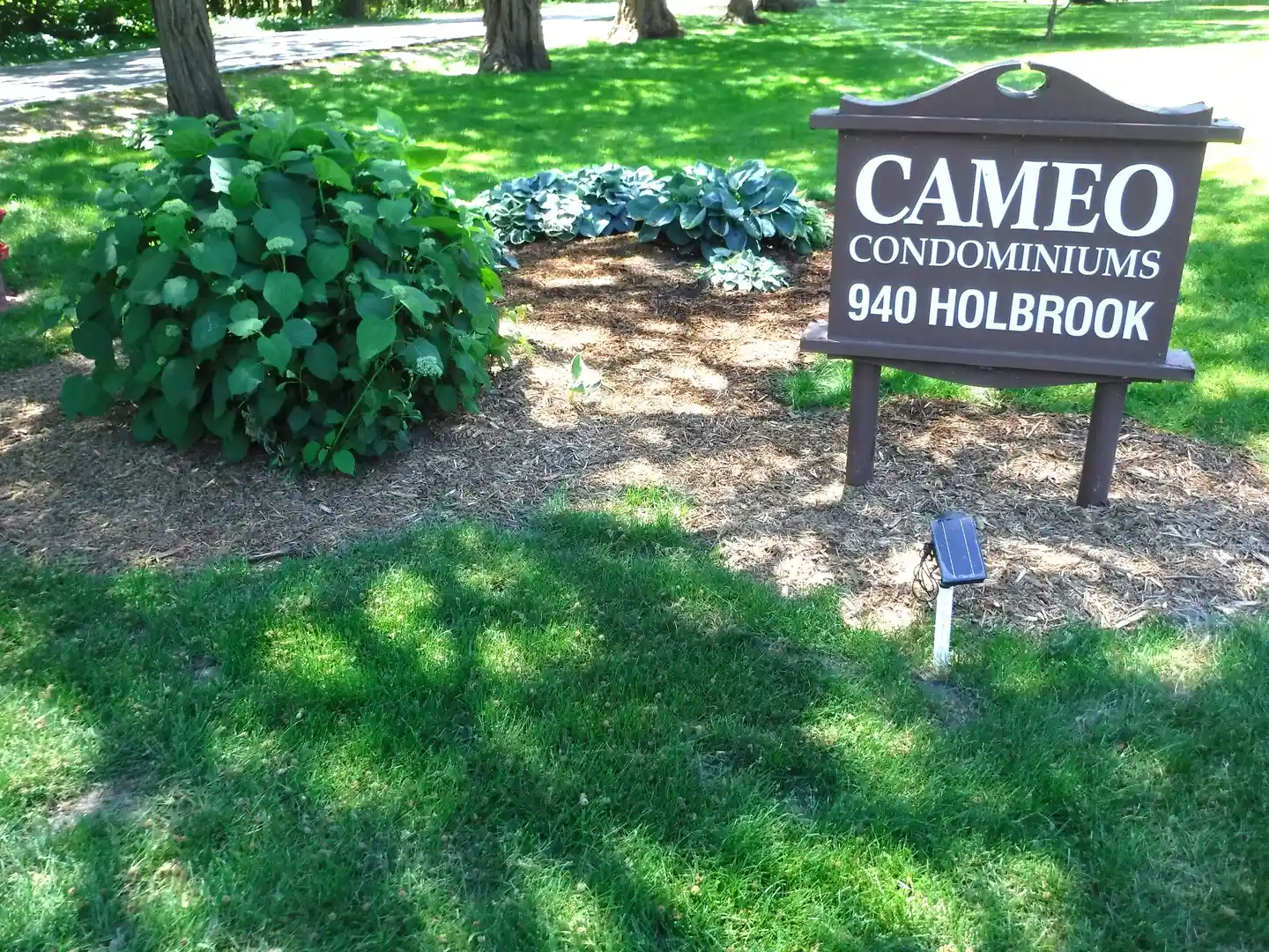 Listing Photo 2 - Condo for sale in 940 Holbrook Rd located at 940 Holbrook Rd, Homewood, IL 60430 - Unit #1A