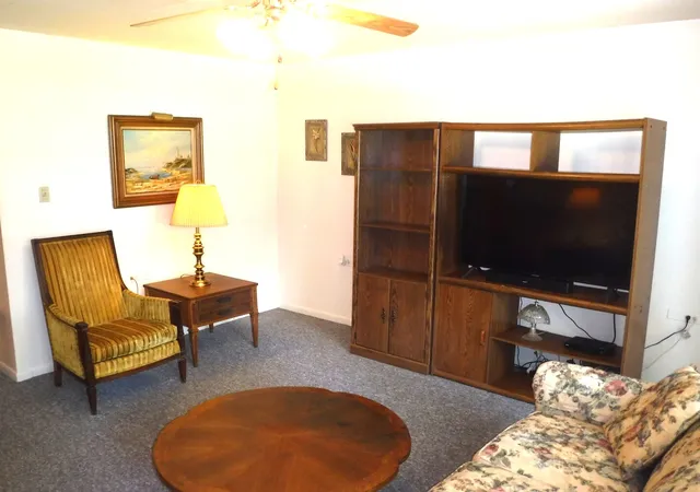 4th image of 940 Holbrook Rd, Homewood, IL 60430