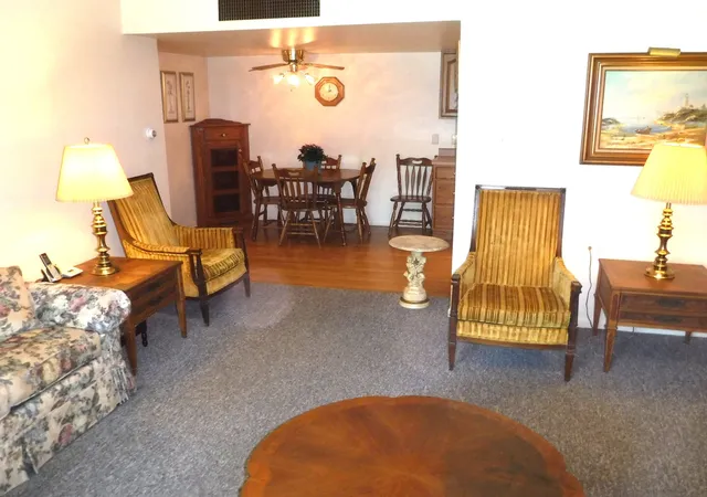 5th image of 940 Holbrook Rd, Homewood, IL 60430