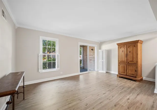 Photo 3 of Condo for sale at 510 Shorely Dr #103, Barrington, IL 60010 | MLS# 12691639 | Listing updated on 2026-09-30
