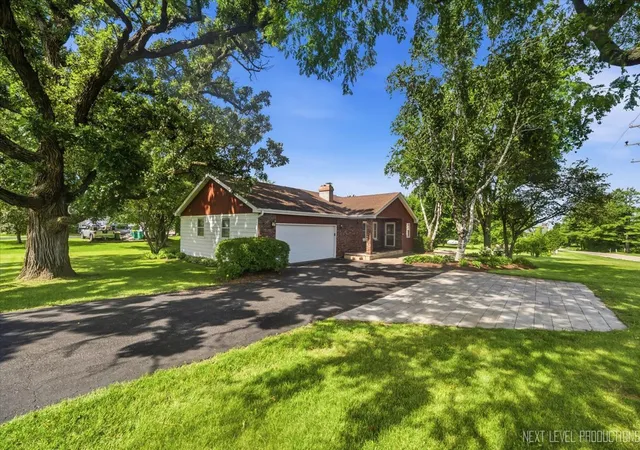 Homes for sale in Hampshire, IL | 17N228 Oak Grove Dr, Hampshire, IL 60140 | MLS# 12691645