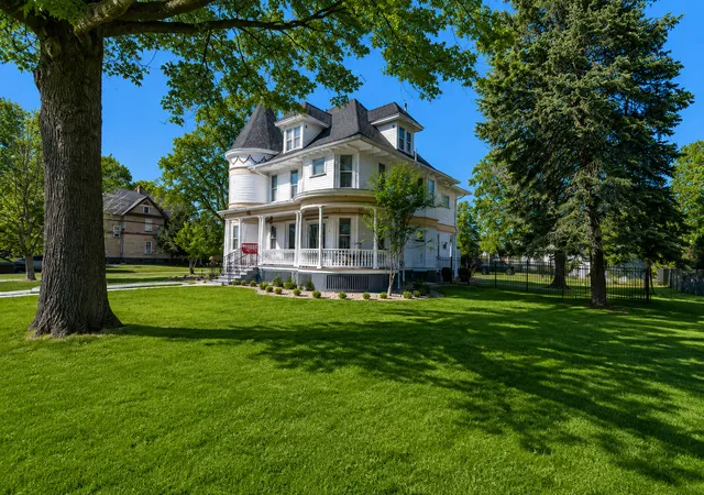 2nd image of 405 E Peru St, Princeton, IL 61356 | MLS# 12691648