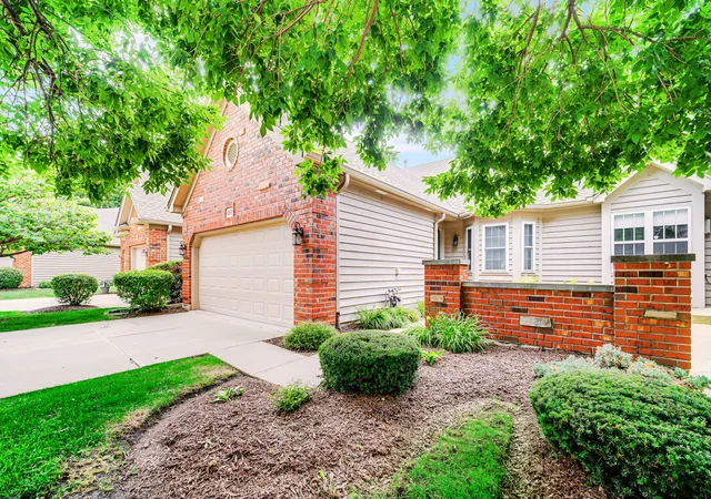 2nd image of 1257 Oakleaf Ct, Aurora, IL 60506 | MLS# 12691683