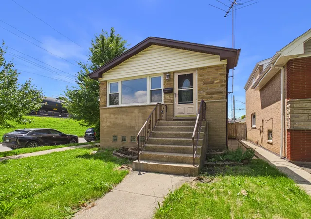 3rd image of 3244 S 53Rd Ct, Cicero, IL 60804 | MLS# 12691696