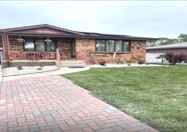 image of 18624 Wentworth Ave, Lansing, IL 60438 | MLS# 12691699