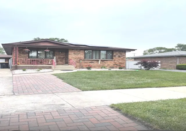 image of 18624 Wentworth Ave, Lansing, IL 60438 | MLS# 12691699