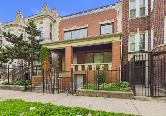 Homes for sale in Chicago, IL | 6020 S Vernon Ave, Chicago, IL 60637 | MLS# 12691723