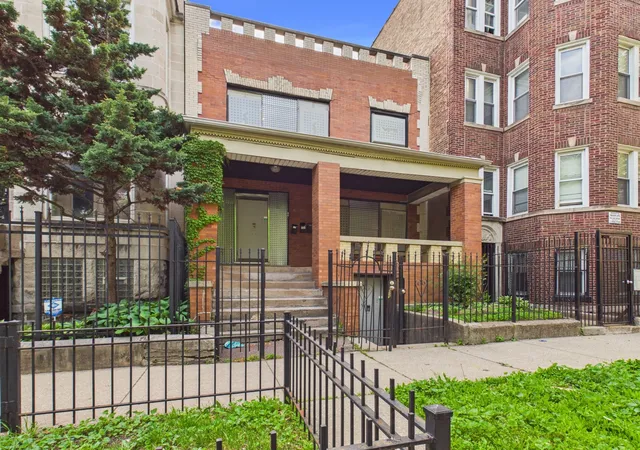 Homes for sale in Chicago, IL | 6020 S Vernon Ave, Chicago, IL 60637 | MLS# 12691723