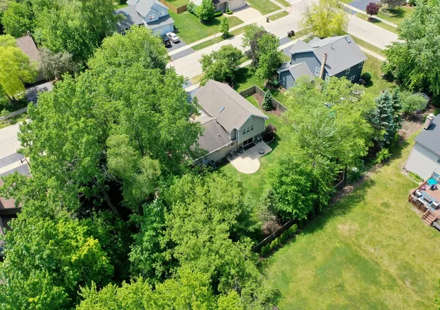 Homes for sale in Lake Zurich, IL | 464 Farm Bridge Rd, Lake Zurich, IL 60047 | MLS# 12691726
