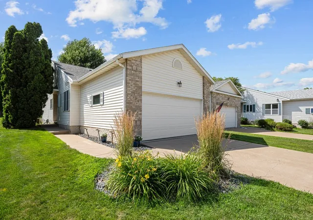 Photo 22 of Townhouse for sale at 4176 Mallard Ct, Bettendorf, IA 52722 | MLS# 12691730 | Listing updated on 2026-10-22