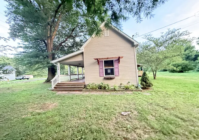 2nd image of 802 North Rd, West Frankfort, IL 62896 | MLS# 12691734