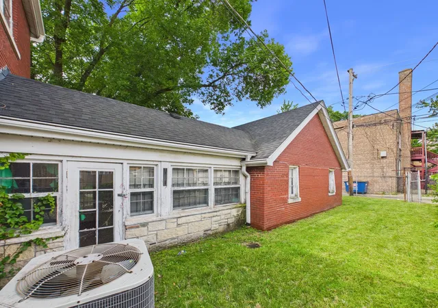 2nd image of 8156 S Paxton Ave, Chicago, IL 60617 | MLS# 12691743