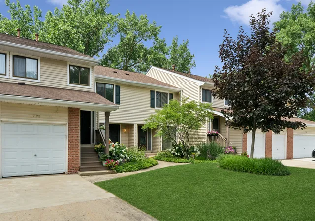 Homes for sale in Buffalo Grove, IL | 971 Hidden Lake Dr, Buffalo Grove, IL 60089 | MLS# 12691755