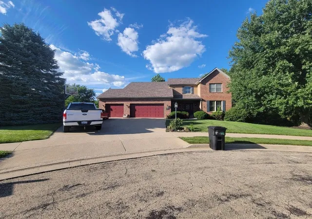 Homes for sale in Peoria, IL | 2601 W Windflower Ct, Peoria, IL 61615 | MLS# 12691772