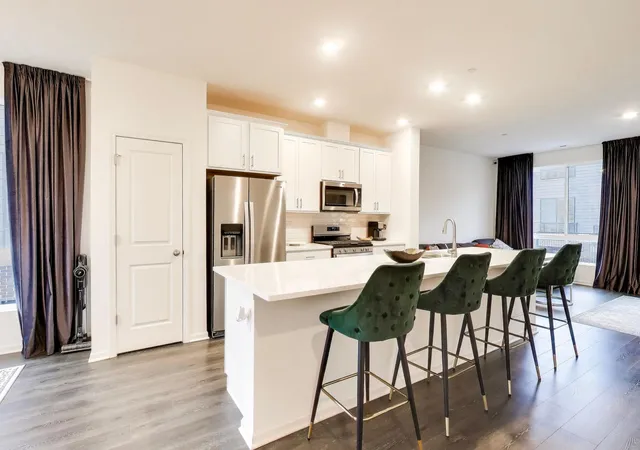 Homes for sale in Schaumburg, IL | 1296 Quadrant Ln, Schaumburg, IL 60173 | MLS# 12691777
