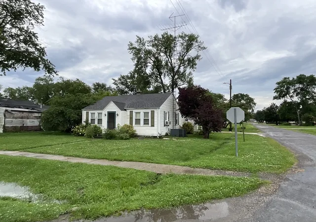 Homes for sale in Odin, IL | 213 Maple St, Odin, IL 62870 | MLS# 12691840