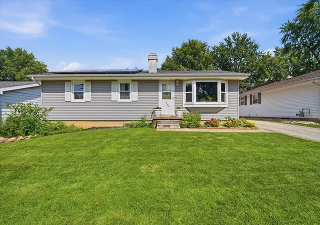 1st image of 1225 Rutledge Rd, Bloomington, IL 61704 | MLS# 12691845
