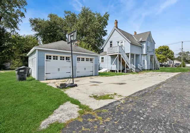 Photo 3 of Multi family home for sale at 507 E 158th Street, South Holland, IL 60473 | MLS# 12691853 | Listing updated on 2026-09-30
