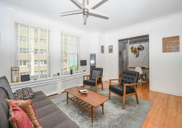 3rd image of 5000 N Marine Dr #14E, Chicago, IL 60640 | MLS# 12691860