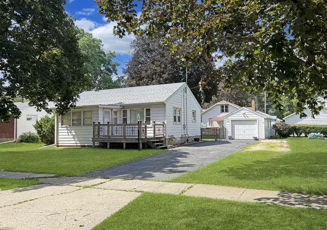 Homes for sale in Freeport, IL | 720 W American St, Freeport, IL 61032 | MLS# 12691874