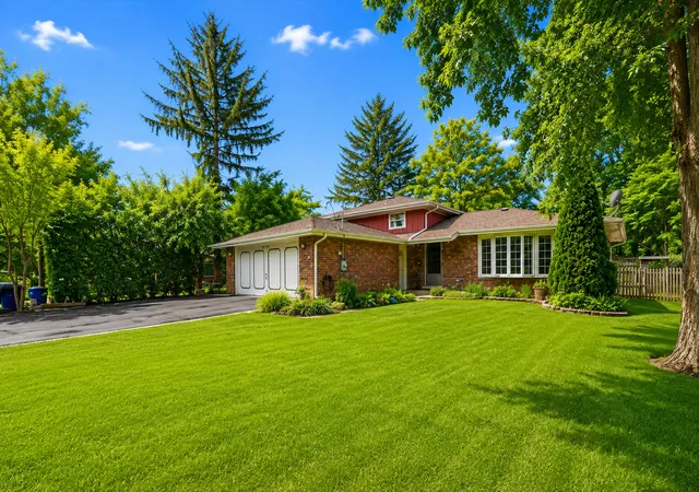 Photo 2 of Single family home for sale at 10706 S Neenah Ave, Worth, IL 60482 | MLS# 12691916 | Listing updated on 2026-08-06
