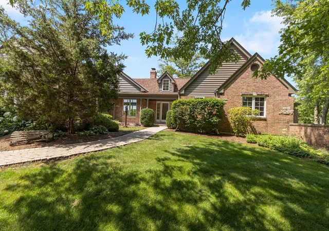 2nd image of 419 Caesar Dr, Barrington, IL 60010 | MLS# 12691919