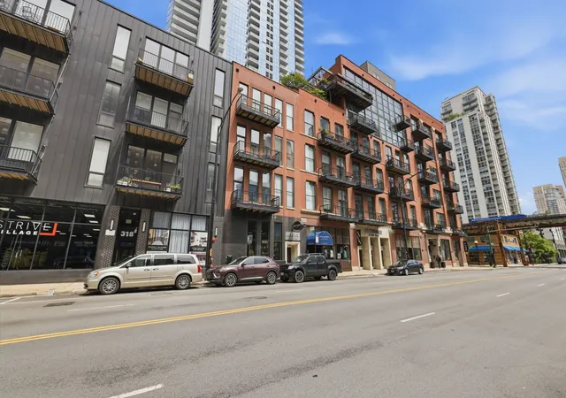 Homes for sale in Chicago, IL | 300 W Grand Ave #203, Chicago, IL 60654 | MLS# 12691924