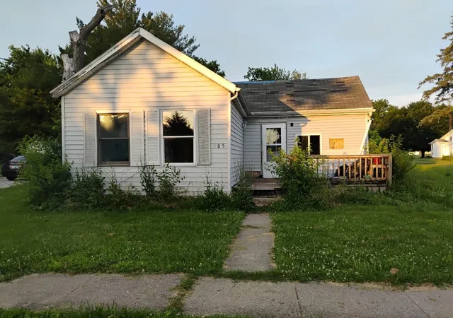 Homes for sale in Newman, IL | 505 N Broadway St, Newman, IL 61942 | MLS# 12691946