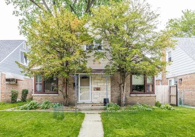 1st image of 7535 Kenton Ave, Skokie, IL 60076 | MLS# 12691947