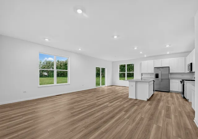 Photo 3 of Single family home for sale at 2030 Kenilworth Pl, Aurora, IL 60506 | MLS# 12691957 | Listing updated on 2026-09-15