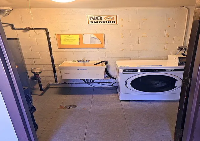 5th image of 1881 Michigan City Rd #3E, Calumet City, IL 60409 | MLS# 12691962