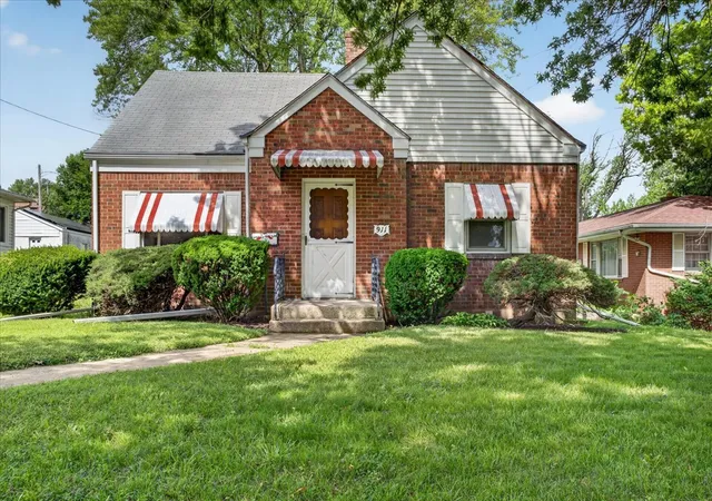 Homes for sale in Rockford, IL | 911 21st St, Rockford, IL 61108 | MLS# 12691968