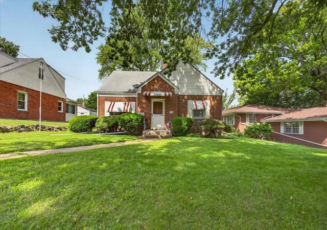 Homes for sale in Rockford, IL | 911 21st St, Rockford, IL 61108 | MLS# 12691968