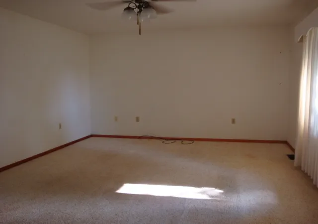 5th image of 498 Park St, Cissna Park, IL 60924 | MLS# 12691996