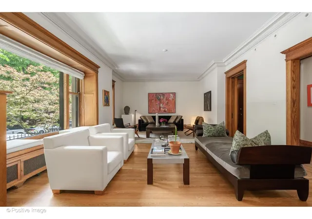 5th image of 1210 N Astor St #1B, Chicago, IL 60610 | MLS# 12692009